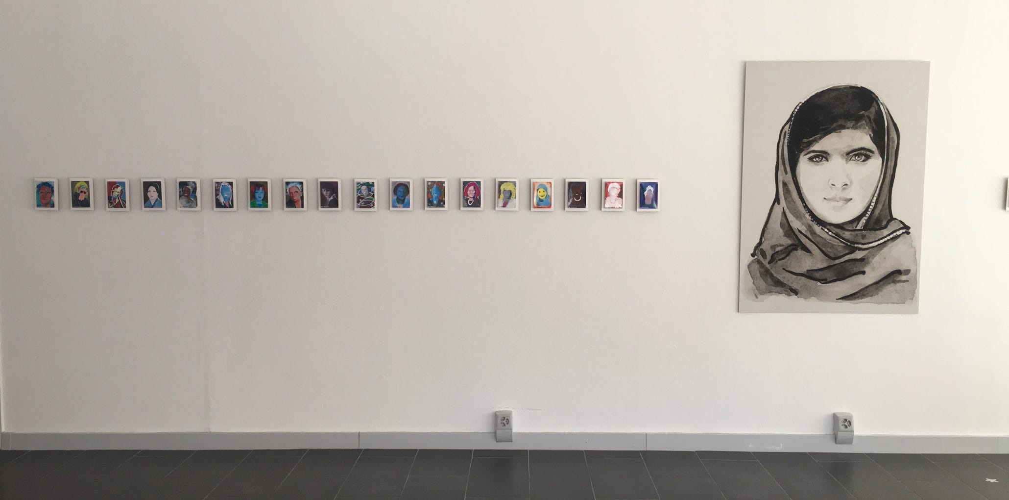 Vue d’exposition de la série Femmes Prix Nobel à la Galerie Tcheskiss, Delémont (2018)