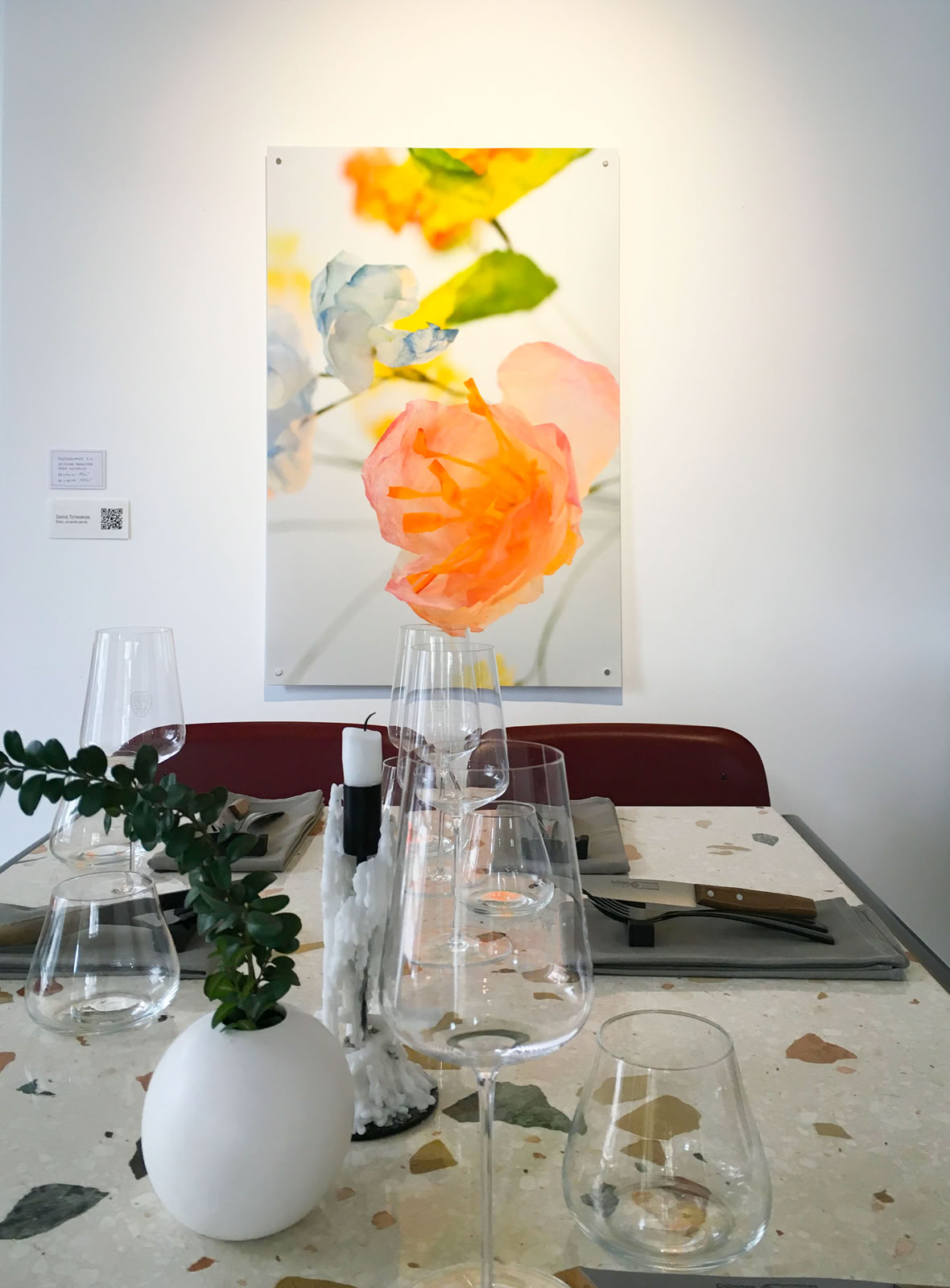 Édition numérotée de photographies par Georges Henz imprimées sur papier aquarelle.