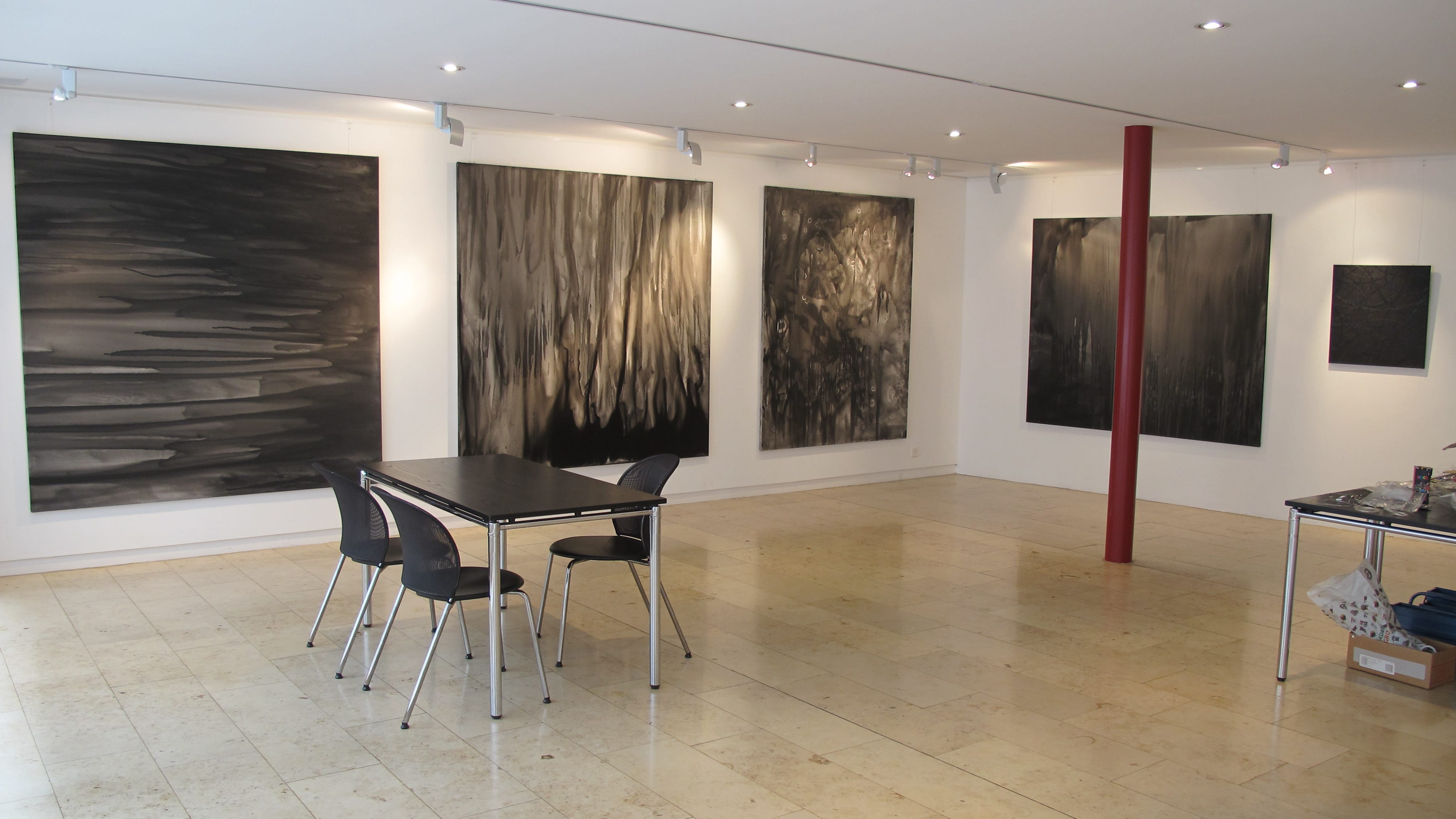 Tableau 'Black' de Denis Tcheskiss, 2014, acrylique 160x190 cm. Fondation Anne et Robert Bloch (2014)