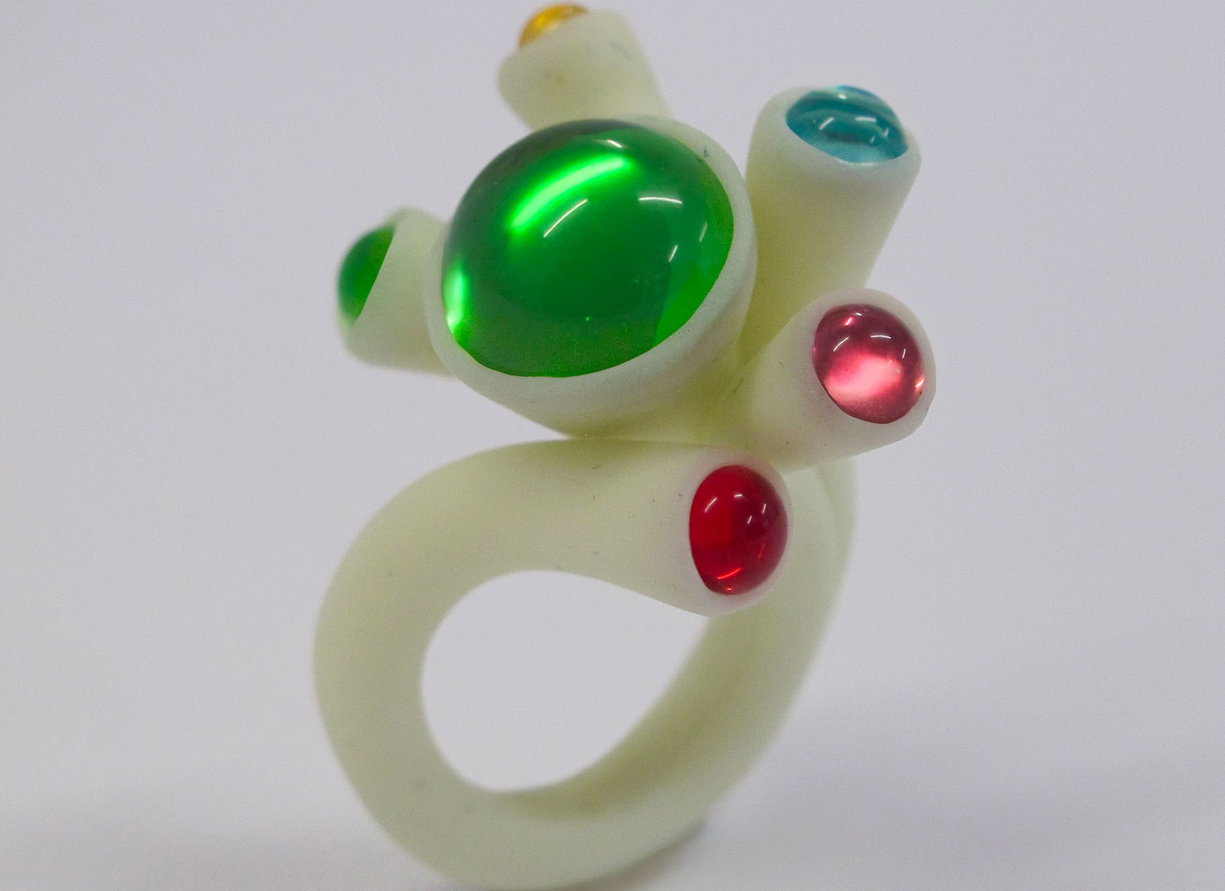 Bijoux en résine, verre de bohème