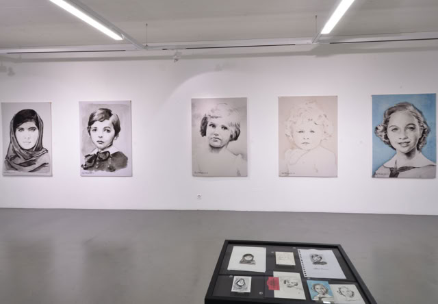 Galerie de l'Artsenal à Delémont, Enfance sans biographie_Denis Tcheskiss